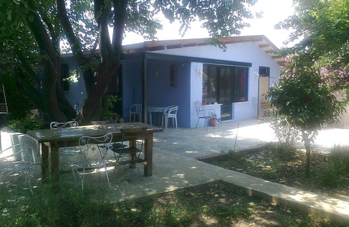 Marathon House | private garden house in marathon 1.3km from the sea, beach 40km from Athens center