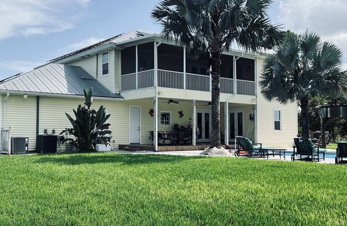 Lehigh Acres House | Private & Gated 4-bedroom house with 10.6 Acres, Game Rooms, Pool, Hot Tub, Bar