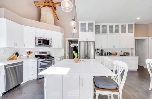 Shinnecock Hills House | Private Gated Home Near Town & Beach w/Heated Pool, Fire Pit, Home Theater