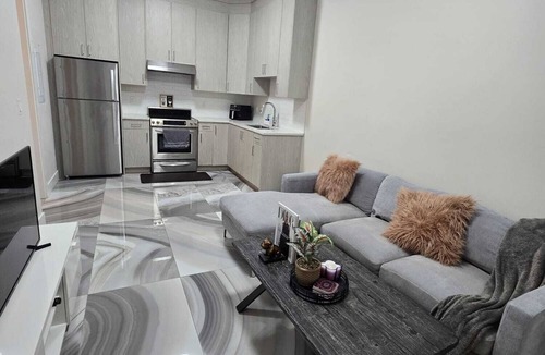 Newton Apartment | Private ground level 1 bed Suite near Surrey Memorial Hospital, Guildford mall.