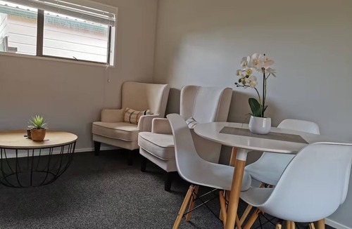 Hamilton House | Private Guest Suite