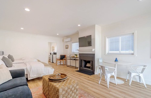 Valley Glen Condo | Private Guest unit Universal Studios hot tub fire pit