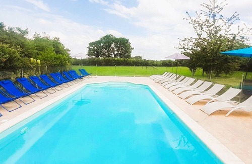 Lys-Saint-Georges Villa | Private hamlet for 16 to 40 people, swimming pool, disco
