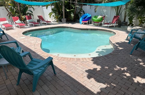 Don Cesar House | Private Heated Pool Beach Home 2/2 Sleeps 6 Pets ok Perfect Location