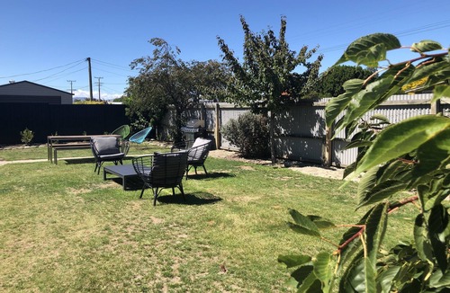 Clyde House | Private & Heated Pool in Clyde
