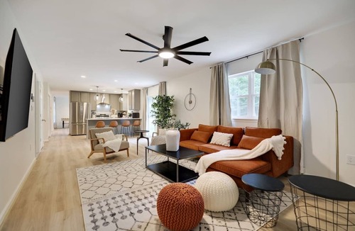 Blakeslee House | Private Heated Pool-Spring Deal-GameRoom-PoolTable