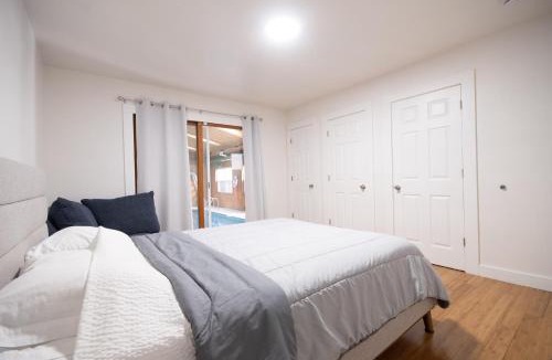 Village of Lakewood House | Private Heated Pool House with Sauna CL
