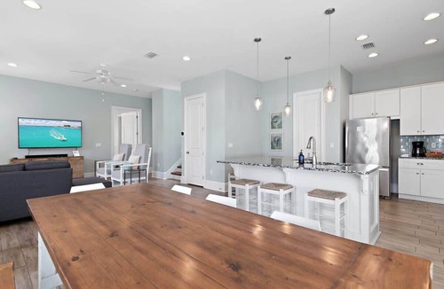 San Juan House | Private Heated Pool ,4 Bikes, Steps to the Beach!