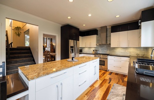 Walnut Grove House | Private, high-end family friendly home with room to relax! Comfortably sleep 8.