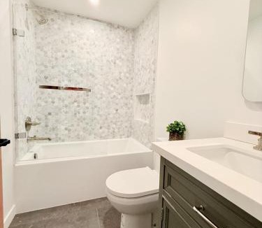 Meiners Oaks House | Private Hillside 2BR Suite Near Town