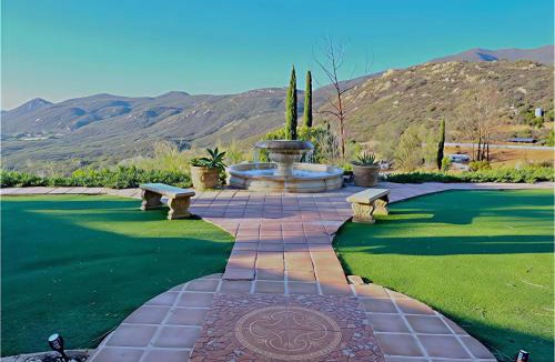 Jamul House | Private Home on 10 Acres - Heated Salt Pool & Jacuzzi, Mountain & City Views, Horseshoes, Basketball, BBQ, Golf Putting, Foosball, Croquet, Bose Stereo, White Cotton Bedding - Hilltop Hacienda, Pool Heat Optional