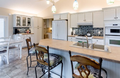 Fort Wayne House | PRIVATE HOME WITH GRAND KITCHEN IN FORT WAYNE