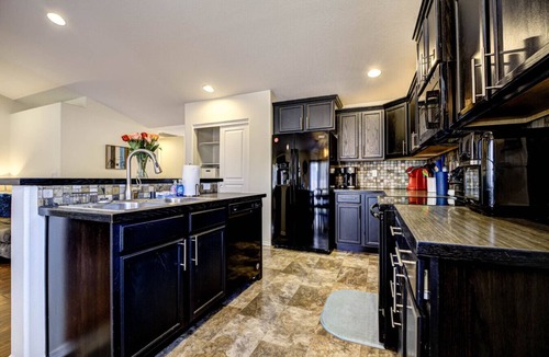 Kennewick House | Private Home & Yard, 2 Car Garage 3/2 #1857
