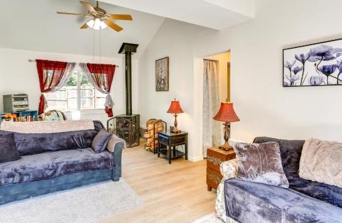 Shingletown House | Private Horse Stall: Unplug at Shingletown Home!
