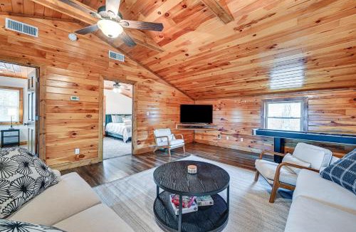 Bee Spring House | Private Hot Tub, Arcade Game: Bee Spring Cabin