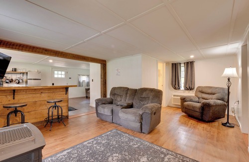 Hillsgrove Cottage | Private Hot Tub: Main Cabin at Elk Creek Escape!