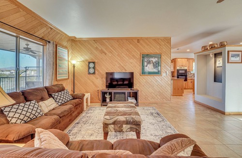 Apache Junction House | Private Hot Tub & Epic Views in Superstition Mtns!