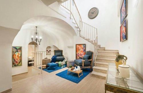 Mahane Israel Villa | Private House 5 BDR In Mamilla up to 12 People !