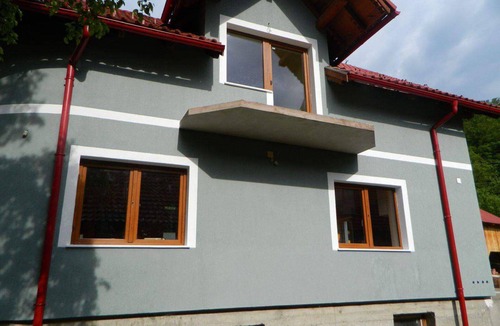 Sita Buzaului House | Private House set on the outskirts of Intosura Buzaului
