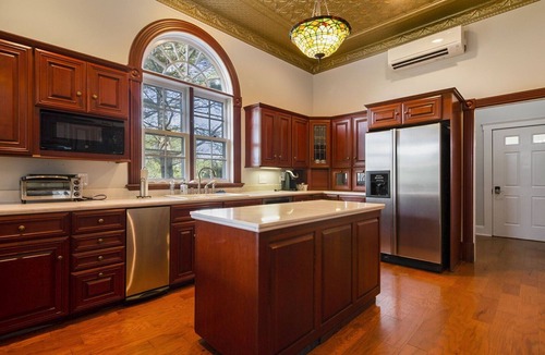 Narragansett House | Private IN-GROUND POOL & YARD! Fabulous coastal retreat close to beaches, BI Ferry & more!