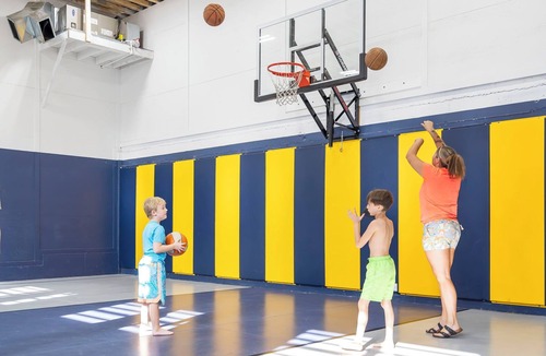 Table Rock Cabin | Private Indoor Pool & Basketball Court Retreat with Arcade Games, Sleeps 50, Free Tickets & Views
