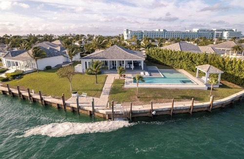 Bailey Town House | Private Island Luxury Villa