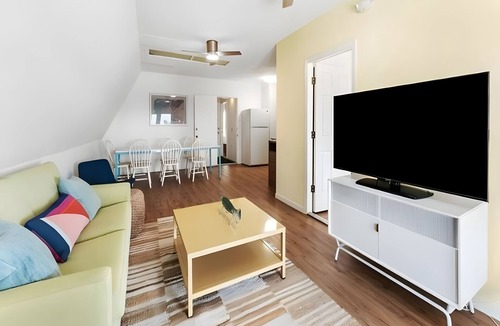 Little Torch Key Hotel | Private Island Escape w/Kitchen, Beach Access, Pool & Breakfast Included