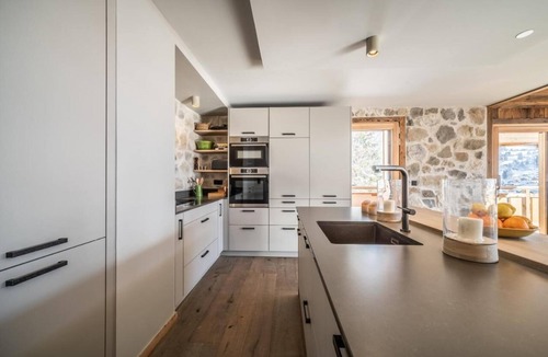 Les Gets Ski Chalet | Private Jacuzzi with views to the Exotic French Alps