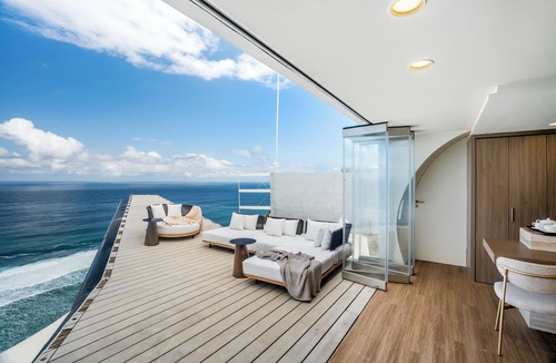 Uluwatu Villa | Private Jet Villa
