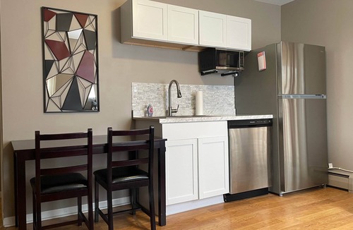 Dubuque House | Private king suite DBQ