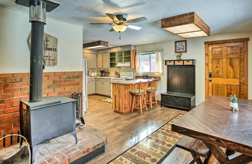 La Pine House | Private La Pine Cabin Rental: 30 Mi to Bend!