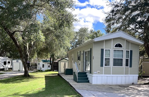Fort McCoy House | Private lake community with boat ramp, beach and close proximity to Ocala hiking