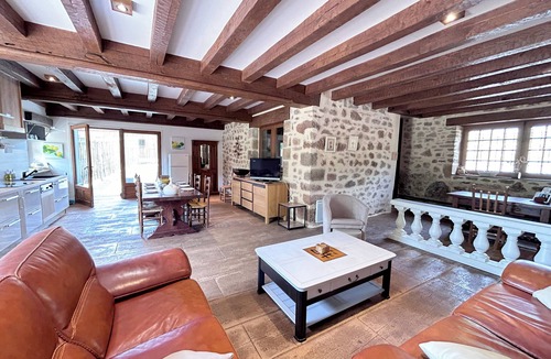 Saint-Estephe House | Private lake & forest in the Dordogne: absolute calm in a comfortable gîte