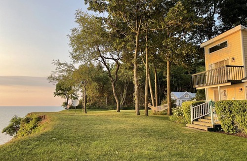 South Haven House | Private Lakefront Cottage w/Gorgeous Lake & Sunset Views!