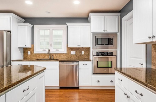 Howard House | Private Lakefront Home|Views, Dock, Hot Tub, Kayak