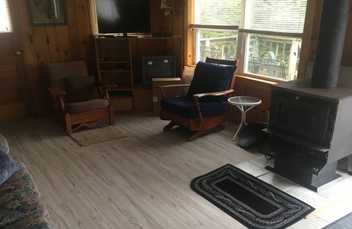 Mayfield Cottage | Private Lakefront Rental Centrally Located On Great Sacandage Lake