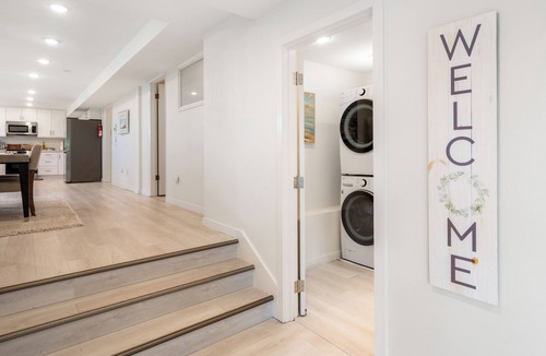 Leschi House | Private Leschi Suite with Views, Patio & Sport Court.