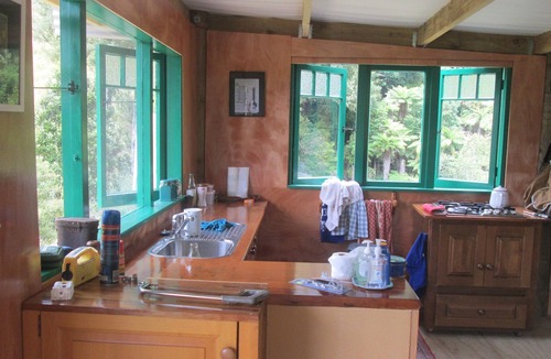 Matiere Cabin | Private log cabin in valley.