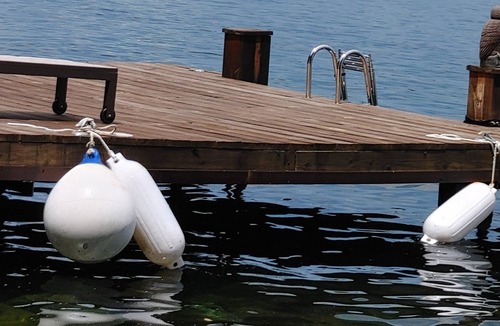 Trumansburg Cottage | PRIVATE. Lots of room to spread out! 2 Hugh docks. Water toys. Parking!