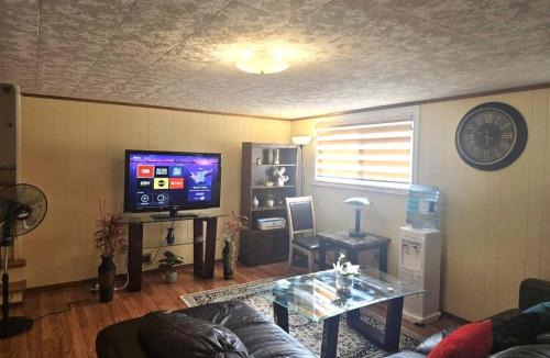 London Apartment | Private Lower Level Unit with Separate Entrance