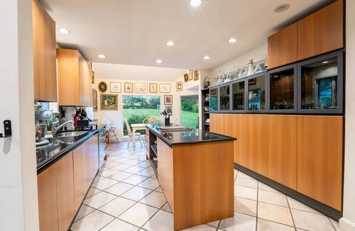 Blawenburg House | Private Luxurious Canal Estate