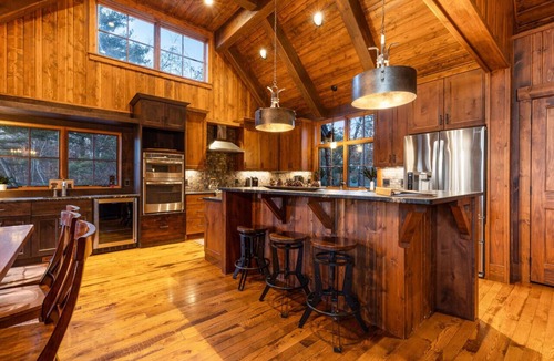 Nisswa House | Private Luxury Compound on the Gull Lake Chain with Theater, Tennis, Sauna, Hot Tub (25+ pp.)