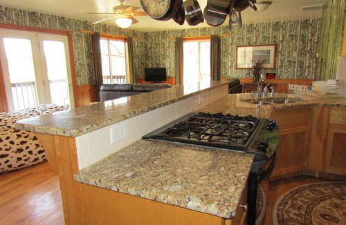 Stanley Cabin | Private Luxury River Cabin on the Bank of the Shenandoah River