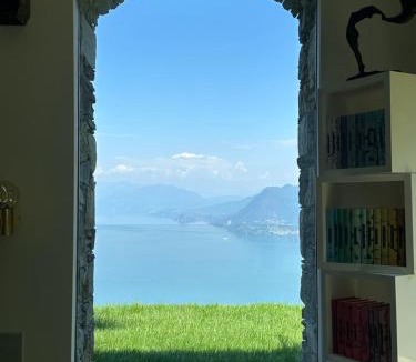Carciano Bed & Breakfast | Private Luxury Spa & Silence Retreat with Spectacular View over the Lake Maggiore