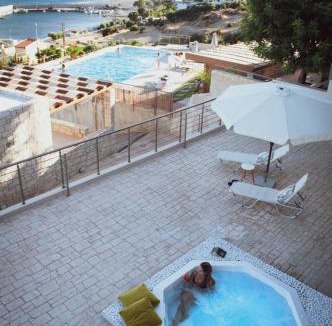 Kastri Villa | Private Luxury Villa with Whirlpool - Walk to Beach