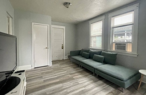 Little Italy House | Private Master Room in Little Italy | Near University Hospital & CWRU