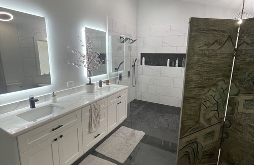Southeast Raleigh Apartment | Private master suite