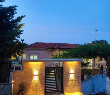 Diava House | Private Meteora Panorama Garden Villa
