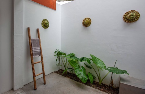 Grand'Anse Praslin Apartment | Private Mini Pool + Free Wifi + Outdoor Shower at la Pointe Beach Huts