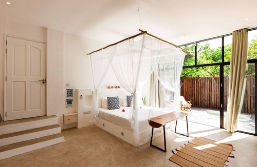 Grand'Anse Praslin Apartment | Private Mini Pool + Free Wifi + Outdoor Shower at la Pointe Beach Huts